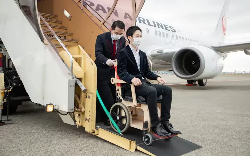 タラップも安心 車椅子での飛行機の乗り方 受けられるサポート Jal編 介護アンテナ