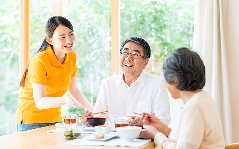 介護職は知っておきたい高齢者にとっての食事の意義・必要性