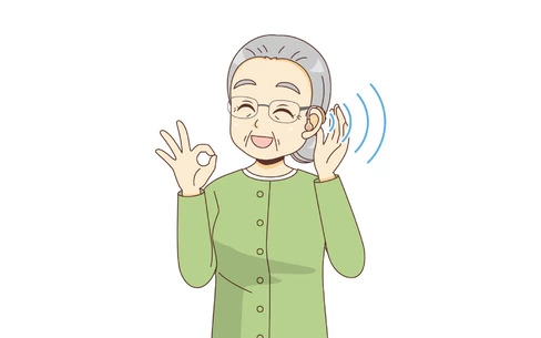 補聴器をつけた女性高齢者