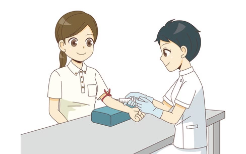 健康診断で採血をされる女性介護職（介護士・ヘルパー/介護現場の人物）