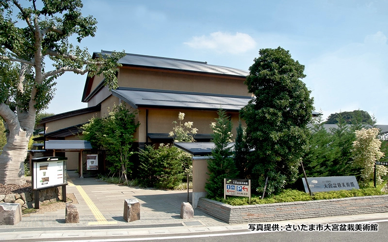 JR宇都宮線「土呂駅」東口より徒歩約5分。駅からの道に難所もなく、電車でも比較的行きやすい。