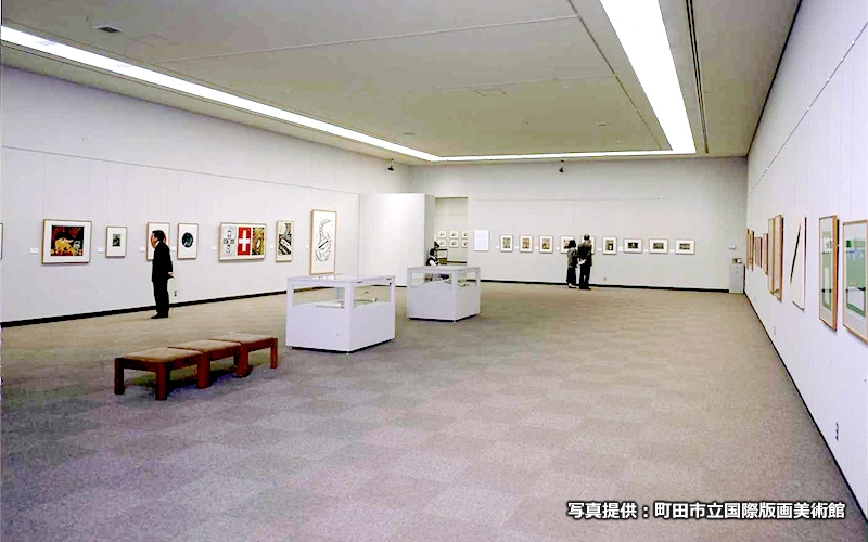 さまざまな企画が催される企画展示室。展示室内は広いので車椅子での自走もしやすい。