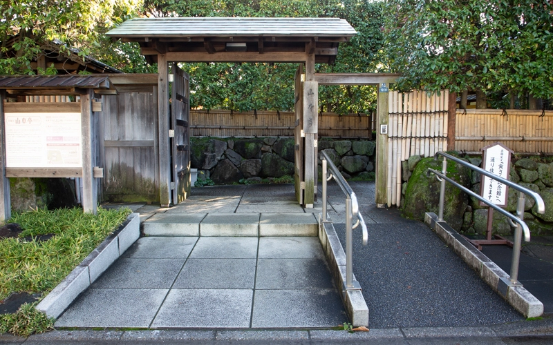 帝釈天から向かった入り口には階段があるが、横にスロープがあり車椅子でも入館可能。 