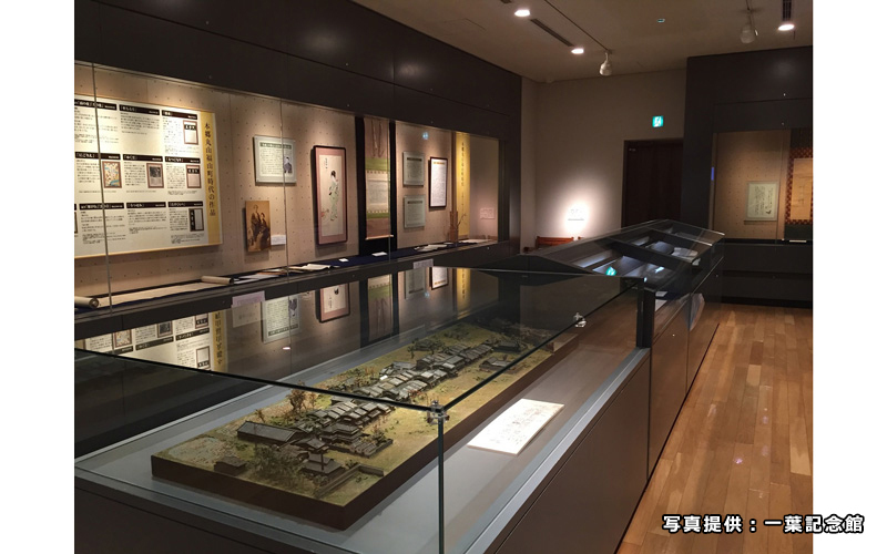 当時の下谷龍泉寺町のジオラマなどが展示されている。※展示内容は変更される場合がある 