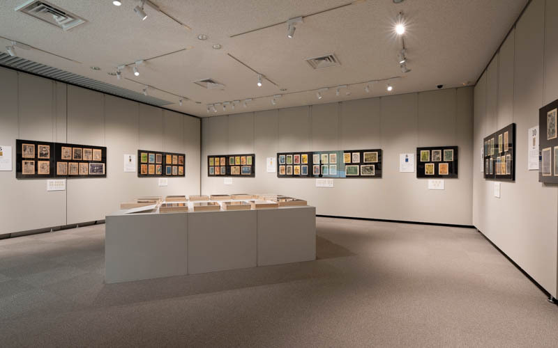 2階企画展示室では年に2回、さまざまな企画の展示が開かれている。