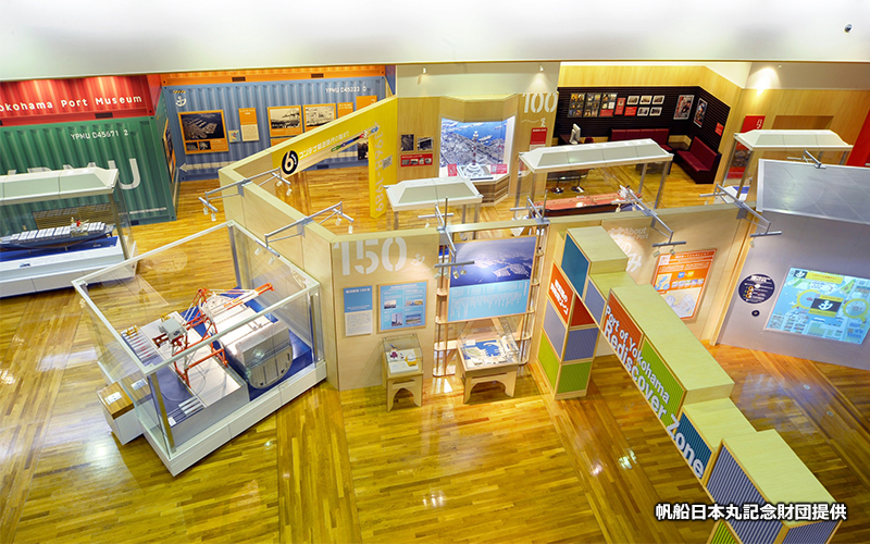 展示室は7つのゾーンに分かれており、年代ごとに横浜港の歴史を知ることができる。	