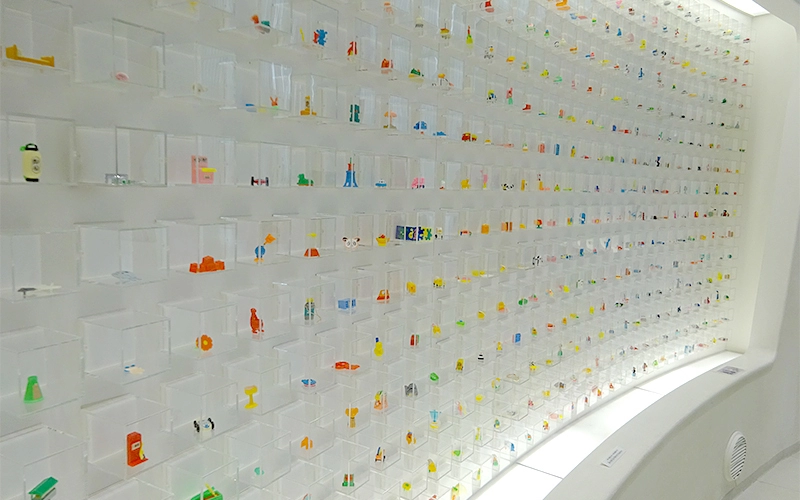 「ミュージアムゾーン」ではこれまでに作られた歴代のおもちゃが約1,500点展示されている。
