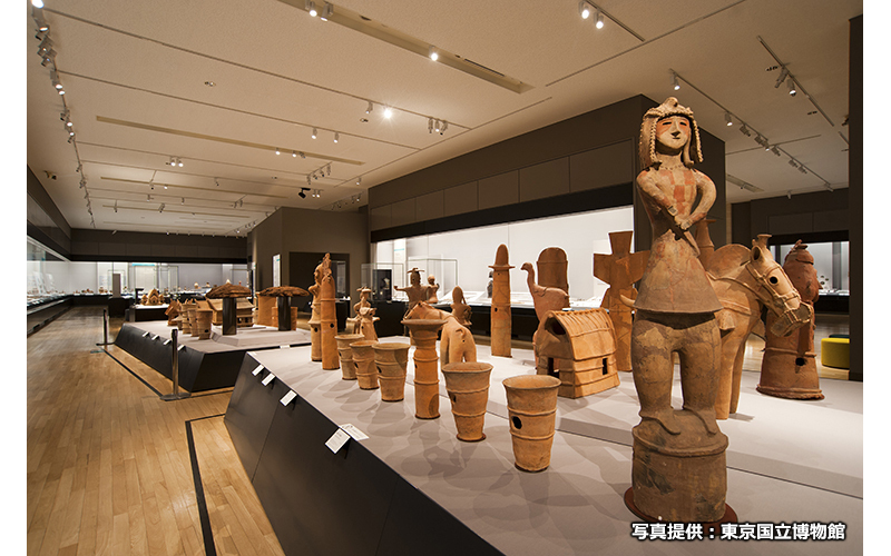 日本の歴史をテーマに埴輪や縄文土器などが展示されている平成館は、広々とした作りで車椅子の方も見やすい展示館のひとつだ。