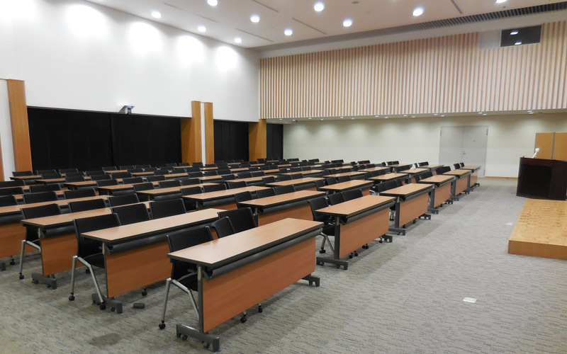 2階大会議室では、講演会や講習会などのイベントが開催される。	