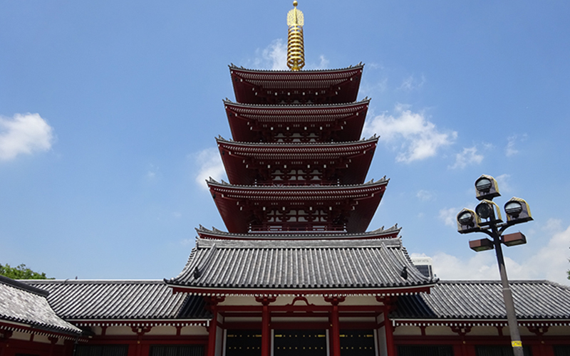 浅草寺の中でも一際目立つ存在の「五重塔」。